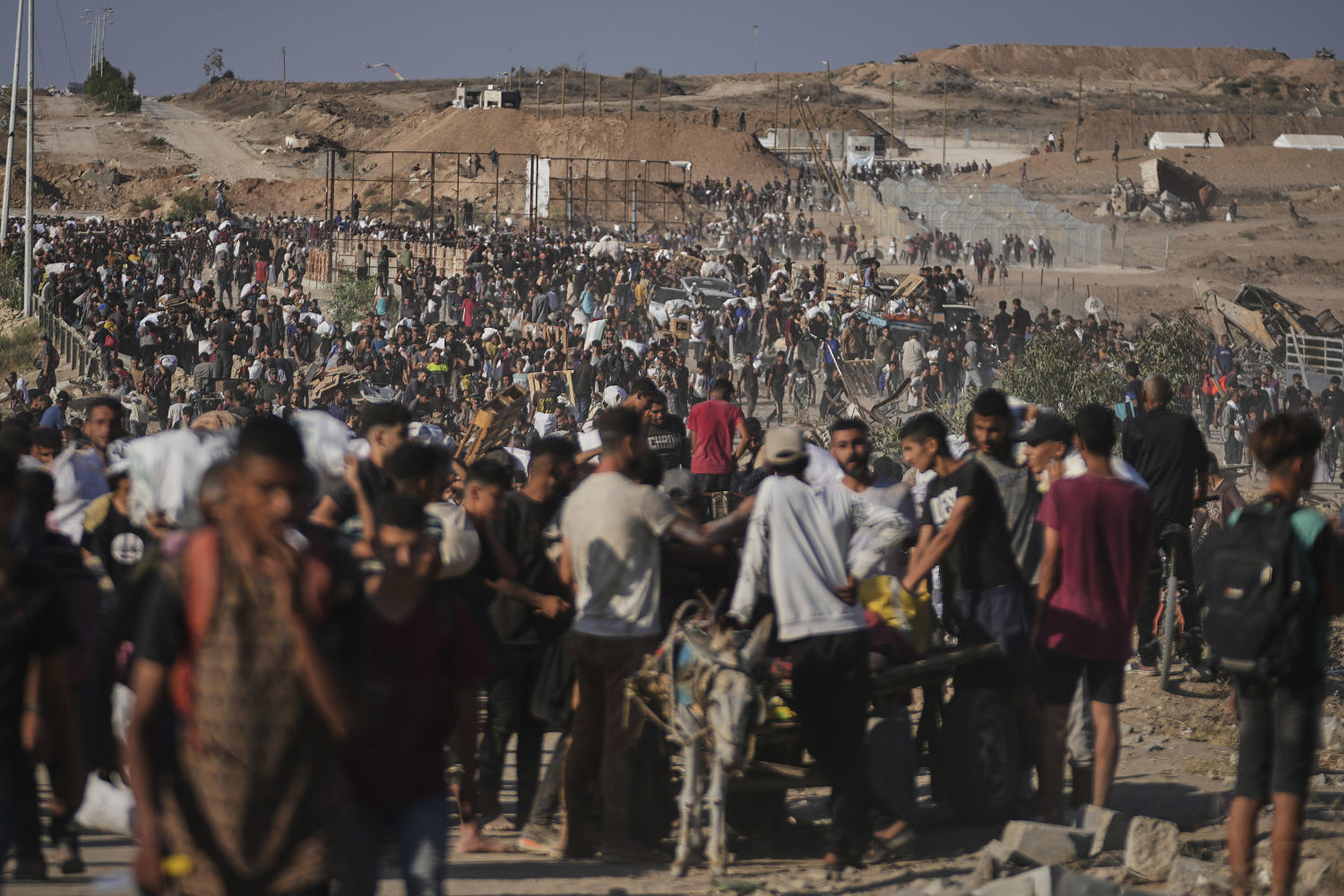 Netanyahu denounces report that Israeli soldiers have orders to shoot at Palestinians seeking aid​The Associated Press