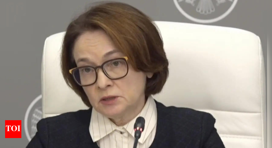 Russia’s central bank cuts interest rate to 17% to boost slowing economy; deficit widens, inflation rising