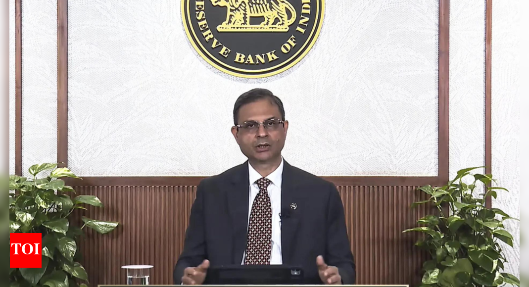 RBI governor tells CCIL to ‘look beyond’ rupee-dollar trades