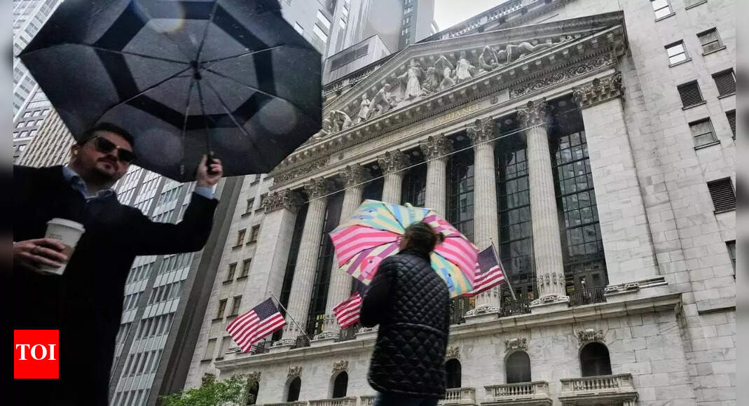 Wall Street week ahead! US markets eyes volatility: Tesla, Netflix earnings & delayed CPI report in focus