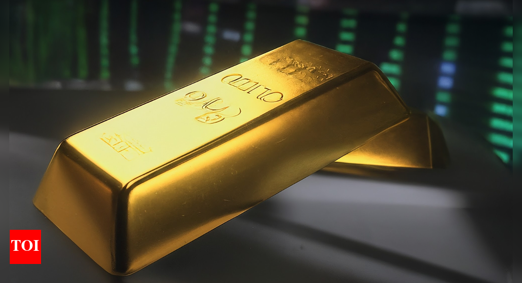 Gold market outlook: Prices fall for 2nd week as dollar gains and Fed caution hit demand; silver edges up after sharp swings