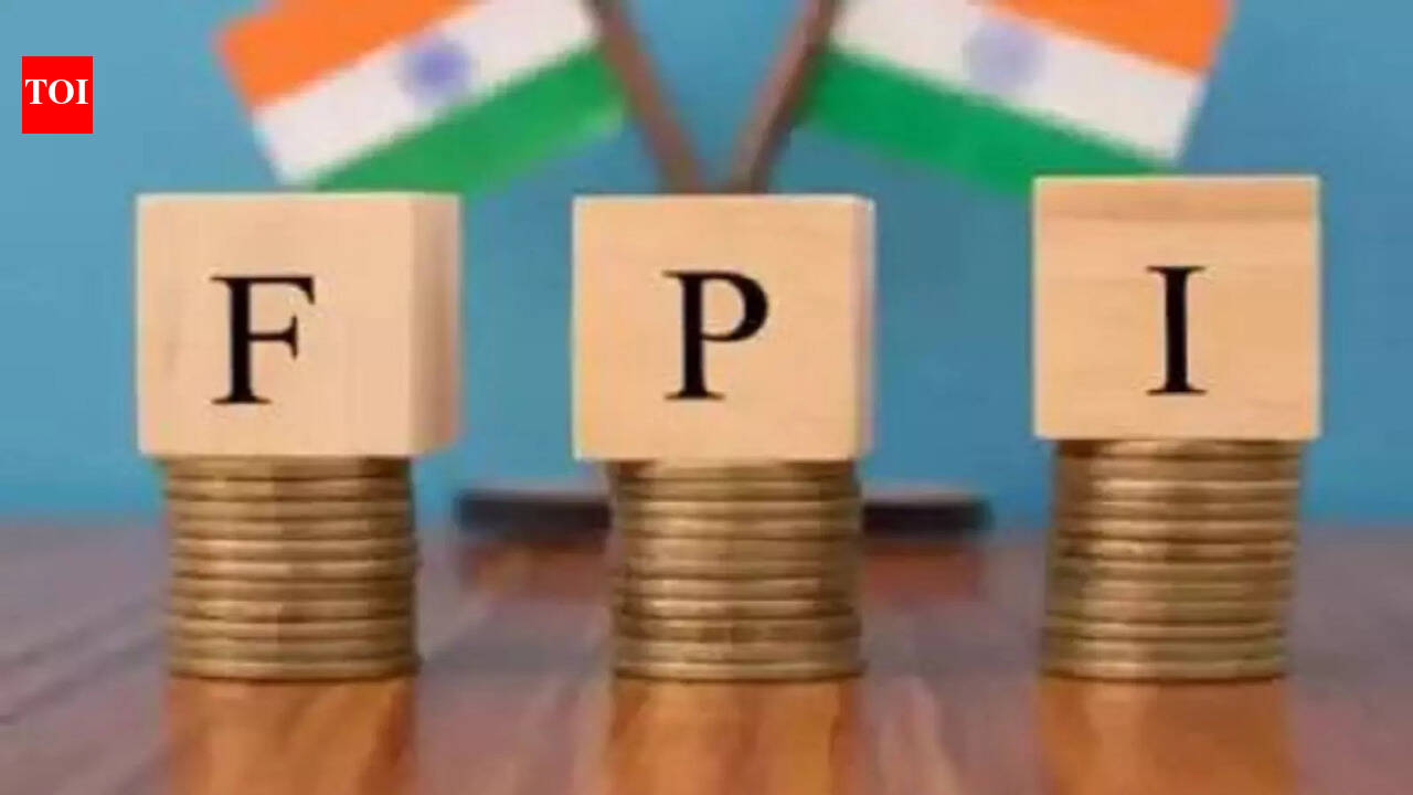 FPI outflows: Foreign portfolio investors continue as net sellers; withdraw over Rs 22,500 crore