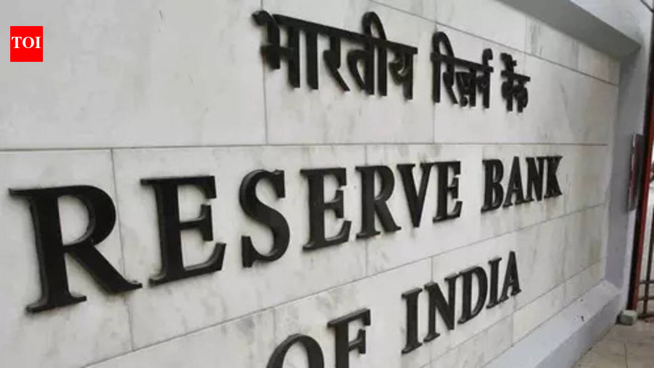 RBI keeps rates steady, positive on growth and inflation