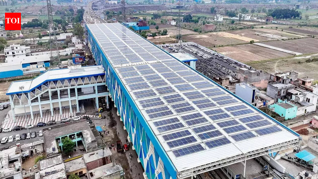 India tilts toward hybrid, storage power projects as solar prices remain low: Report